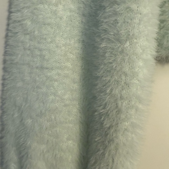 Aritzia / Sunday Best Mint Green V-Neck Women's Sweater - Picture 5 of 5